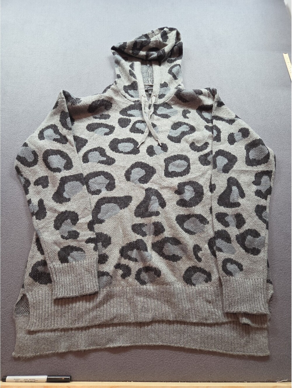 men's gray hooded sweater by INC size XL